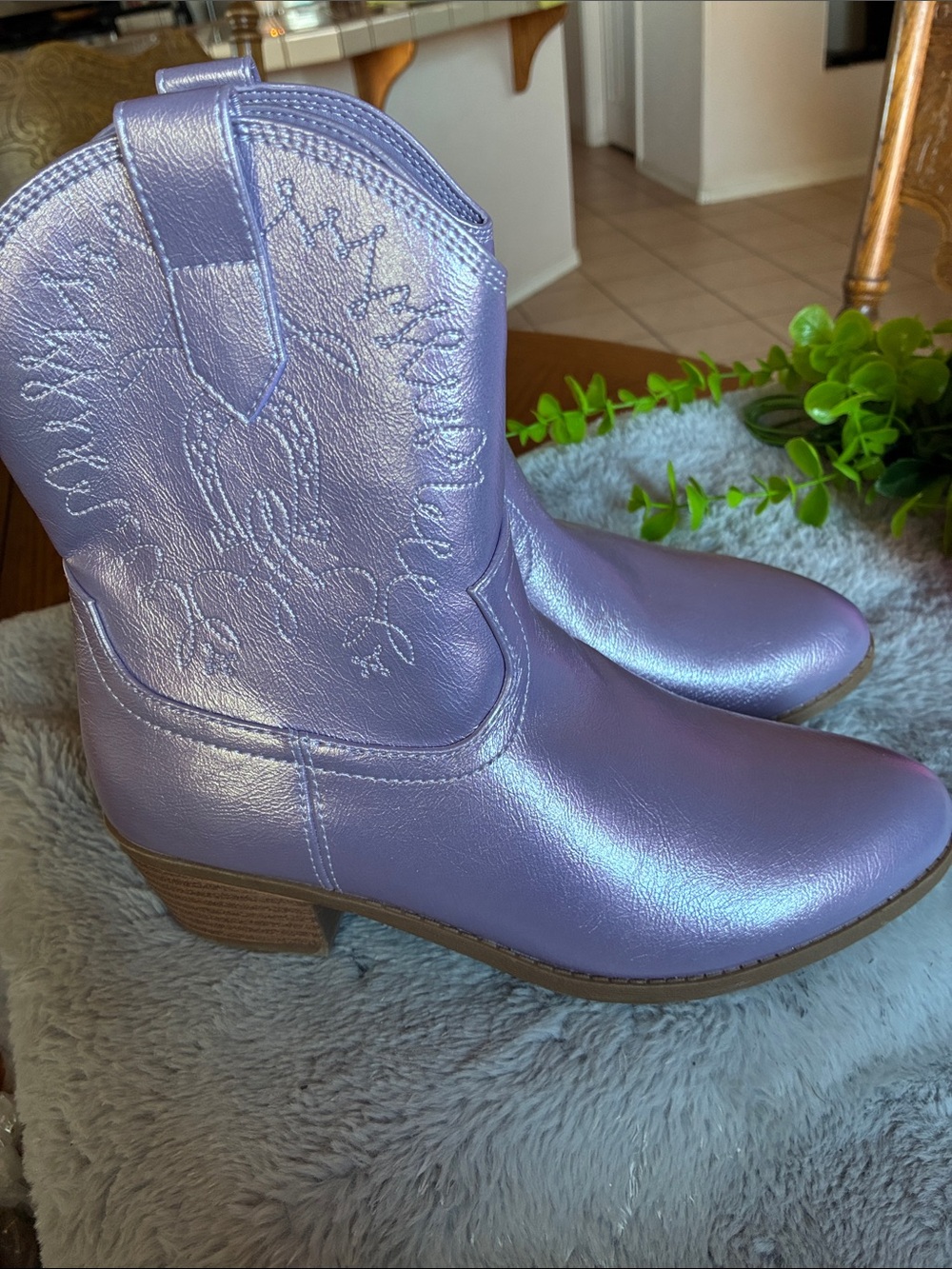 Women's Lavender Shimmer Western Ankle Boots